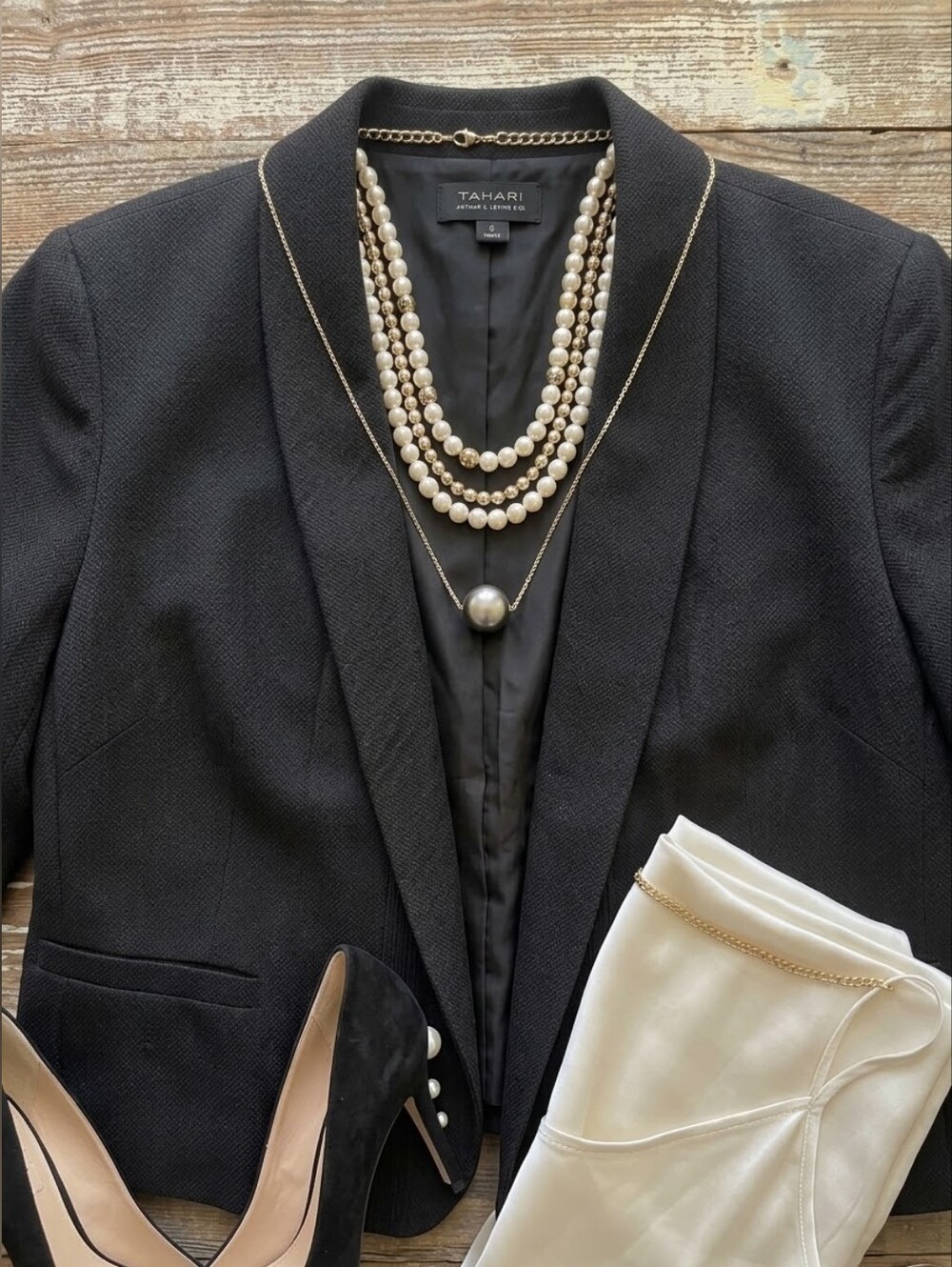 Tahari Arthur S. Levine Black Textured Open Front Cropped Blazer Size 16